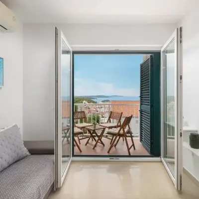Maki Apartments
