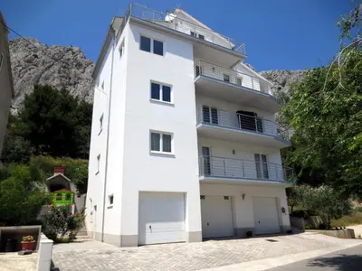 Pogled na planine ili pogled na planine iz apartmana