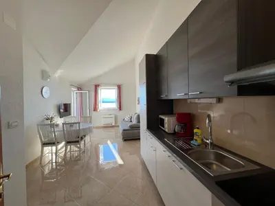 Kuhinja ili čajna kuhinja u objektu Villa Marina - Sea view