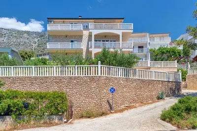 Zgrada u kojoj se nalazi apartman