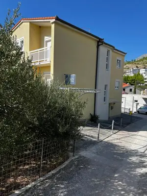 Zgrada u kojoj se nalazi apartman