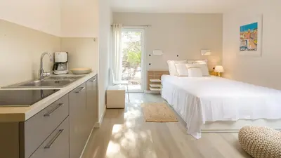 Krevet ili kreveti u jedinici u objektu Magnificent Seafront Villa 10 Bedrooms Pakleni View