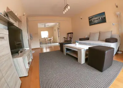 TV i/ili zabavni centar u objektu Apartmani Roić