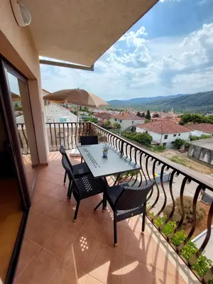 Pogled na planine ili pogled na planine iz apartmana
