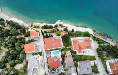 Tlocrt objekta 9 Bedroom Awesome Home In Starigrad