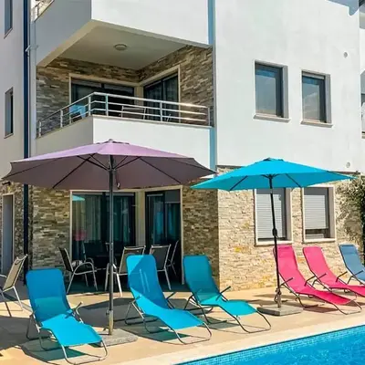9 Bedroom Awesome Home In Starigrad