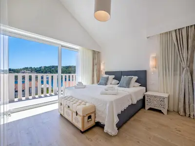 Krevet ili kreveti u jedinici u objektu Villa Blu Brac A Beautiful 3 Bedroom Villa A Stones Throw To The Beach