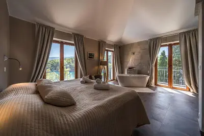 Krevet ili kreveti u jedinici u objektu Beautiful Hvar Villa 4 Bedrooms Villa Stone Pine Private Infinity Pool
