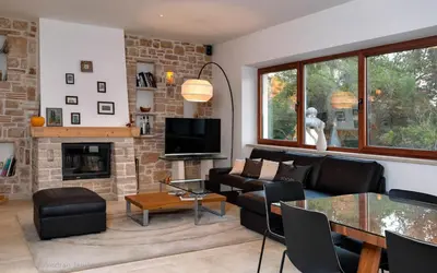 TV i/ili zabavni centar u objektu Beautiful Hvar Villa 4 Bedrooms Villa Stone Pine Private Infinity Pool