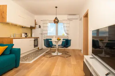 Kuhinja ili čajna kuhinja u objektu Apartments Mistral