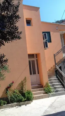 Zgrada u kojoj se nalazi apartman