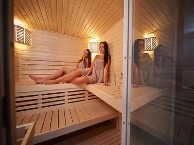 Gosti u objektu Villa Maranata-5 stars-pool-spa-gym-free parking-privacy