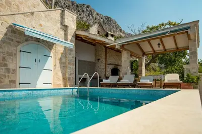 Bazen u objektu Holiday Home Juraj ili u blizini
