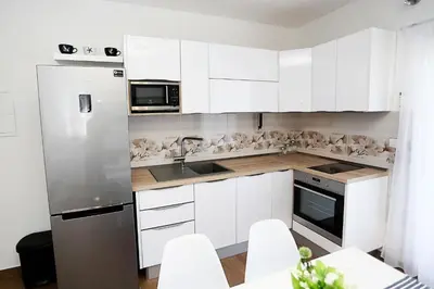 Kuhinja ili čajna kuhinja u objektu Apartment Romarin
