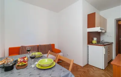 Kuhinja ili čajna kuhinja u objektu Apartment Podstrana 3
