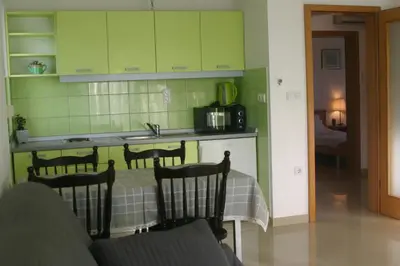 Kuhinja ili čajna kuhinja u objektu Apartments Marta