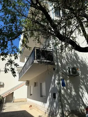 Zgrada u kojoj se nalazi apartman