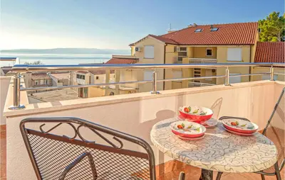 Balkon ili terasa u objektu Gorgeous Apartment In Baska Voda