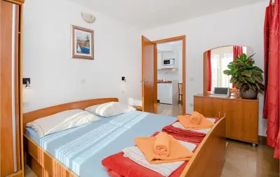 Krevet ili kreveti u jedinici u objektu Stunning Apartment In Baska Voda