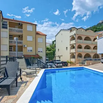 Stunning Apartment In Baska Voda