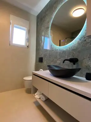 Kupaonica u objektu Luxury apartment with jacuzzi
