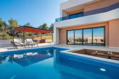 Bazen u objektu Villa Golden Ananas, 45 m2 headet pool, seaview ili u blizini