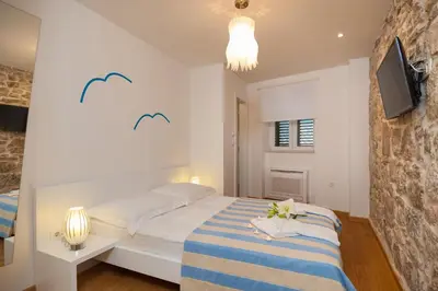 Krevet ili kreveti u jedinici u objektu Villa Majestic with heated pool and rooftop terrace