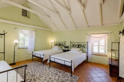 Krevet ili kreveti u jedinici u objektu Outstanding Hvar Villa 4 Bedrooms Villa Dvori Pogled Tennis Court
