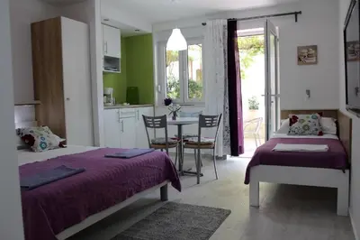 Krevet ili kreveti u jedinici u objektu Apartmani Adria 2