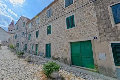 Zgrada u kojoj se nalazi apartman