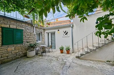 Zgrada u kojoj se nalazi apartman