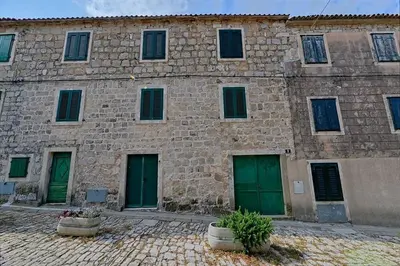 Zgrada u kojoj se nalazi apartman