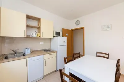 Kuhinja ili čajna kuhinja u objektu Holiday Home Malačnica