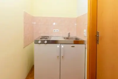 Kuhinja ili čajna kuhinja u objektu Apartment Duce beach