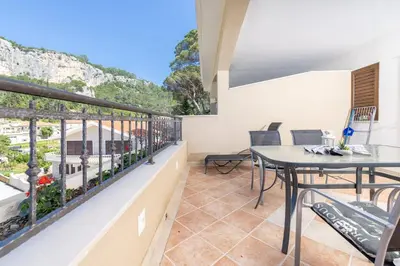 Pogled na planine ili pogled na planine iz apartmana