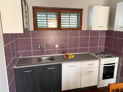 Kuhinja ili čajna kuhinja u objektu Apartments by the sea Jelsa, Hvar - 22256