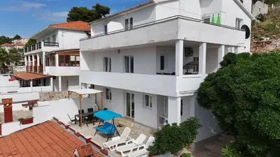 Zgrada u kojoj se nalazi apartman