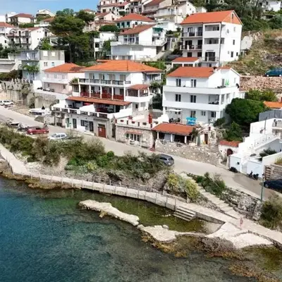 Apartments by the sea Jelsa