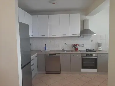 Kuhinja ili čajna kuhinja u objektu Apartments by the sea Duce, Omis - 21876