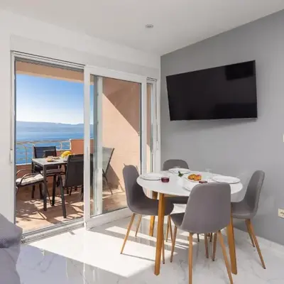 Seaview Apartments