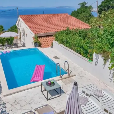 Nice Home In Podstrana