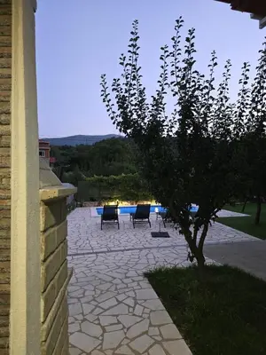 Vrt u objektu Apartment Dawn- cozy apartment with private pool near Omiš