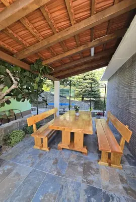 Popločani dio dvorišta ili vanjski dio objekta Apartment Dawn- cozy apartment with private pool near Omiš