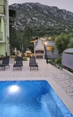 Pogled na planine ili pogled na planine iz apartmana
