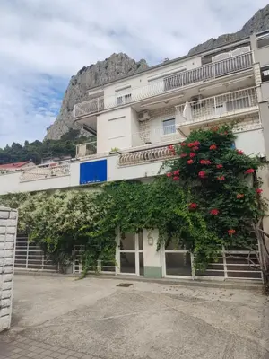 Pogled na planine ili pogled na planine iz apartmana