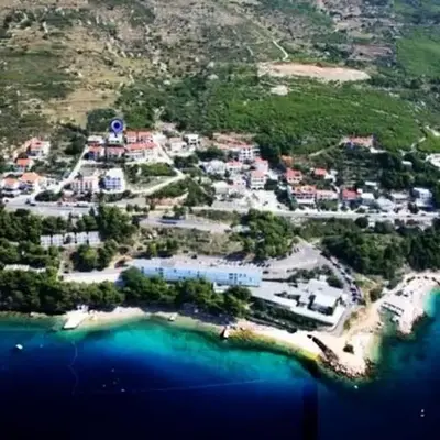 Apartments with parking space Lokva Rogoznica