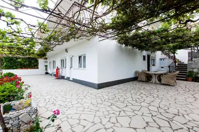 Vrt u objektu Apartments Lokva Beach