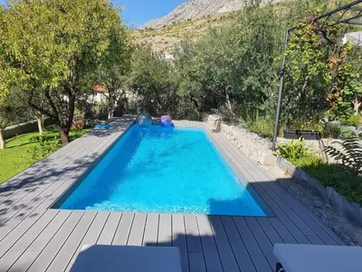 Bazen u objektu Great 4-bedroom villa w heated eco pool ili u blizini