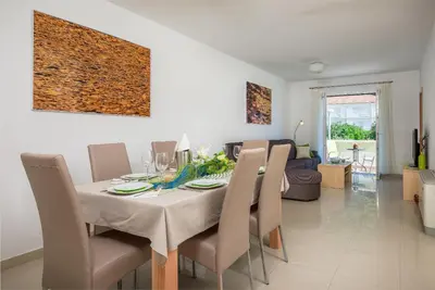 Tlocrt objekta Apartments with swimming pool Hvar - 22431