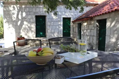Tlocrt objekta Luxury stone apartment Matijević